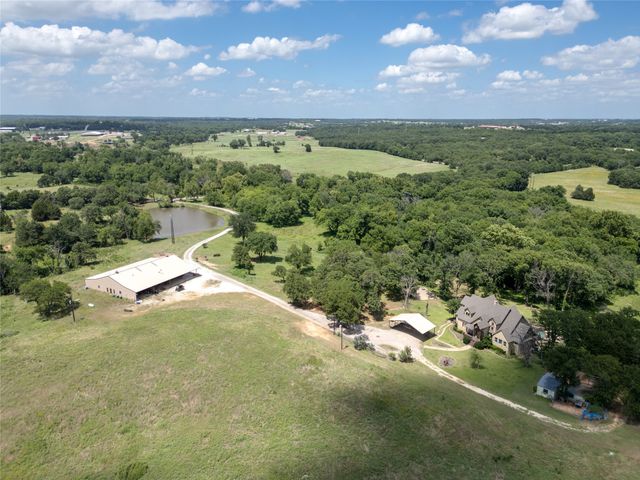 1510 Hawkins Road, Whitesboro, TX 76273
