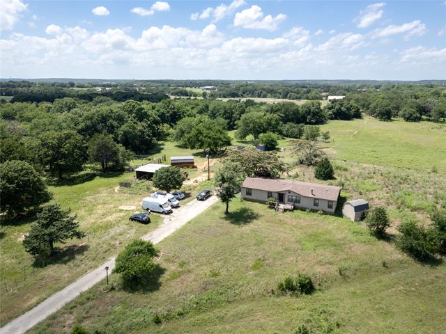 1510 Hawkins Road, Whitesboro, TX 76273