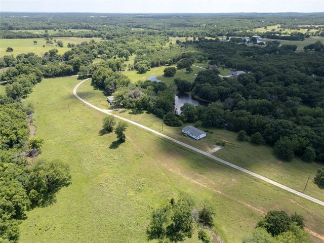 1510 Hawkins Road, Whitesboro, TX 76273