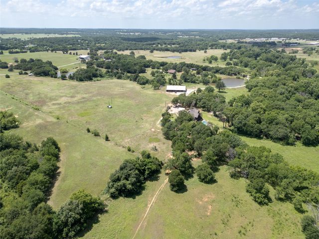 1510 Hawkins Road, Whitesboro, TX 76273