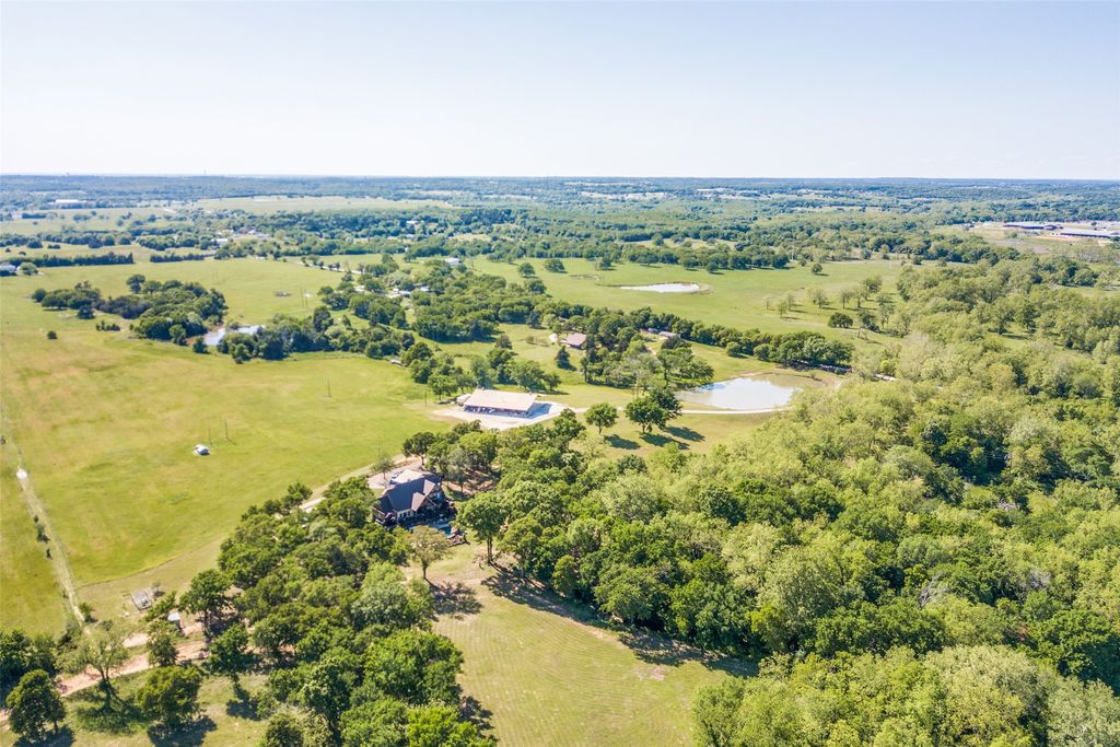 1510 Hawkins Road, Whitesboro, TX 76273