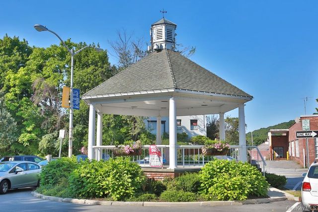 580 Bedford Road 20, Pleasantville, NY 10570