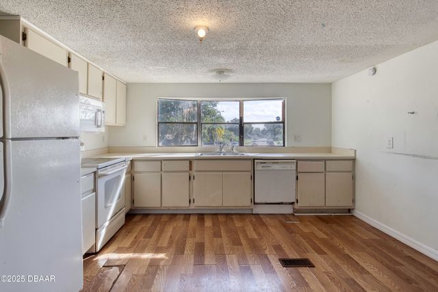 409 Leslie Drive, Port Orange, FL 32127