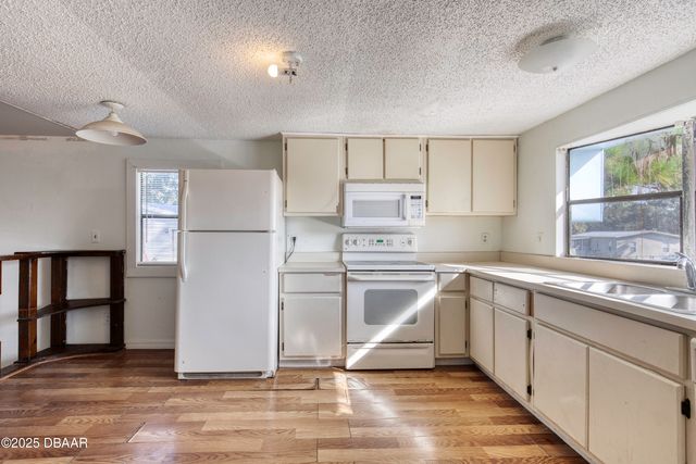 409 Leslie Drive, Port Orange, FL 32127