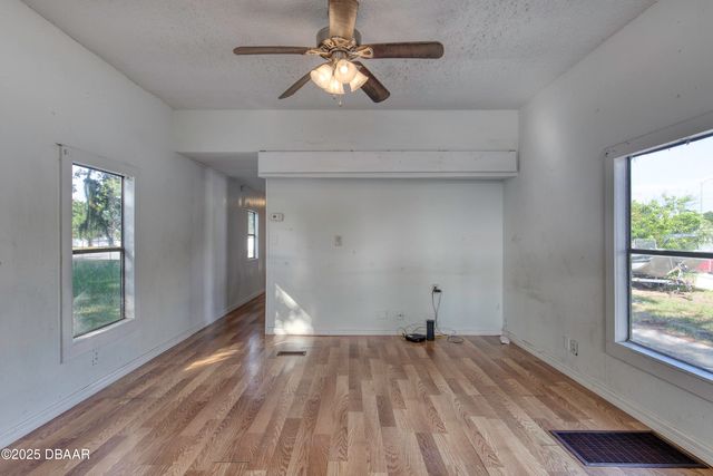 409 Leslie Drive, Port Orange, FL 32127