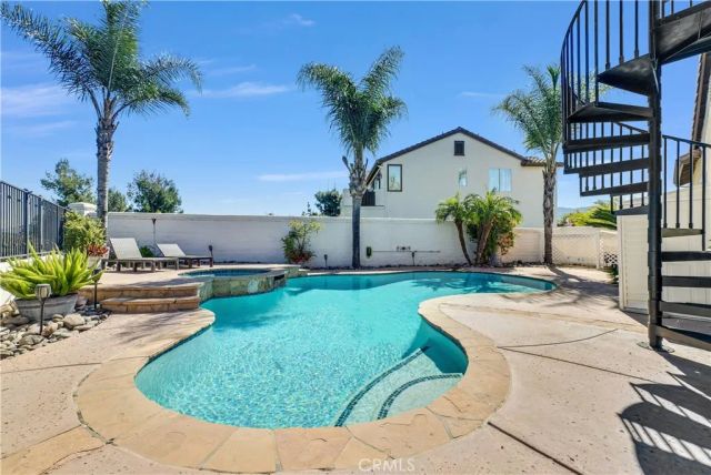 45407 Callesito Altar, Temecula, CA 92592