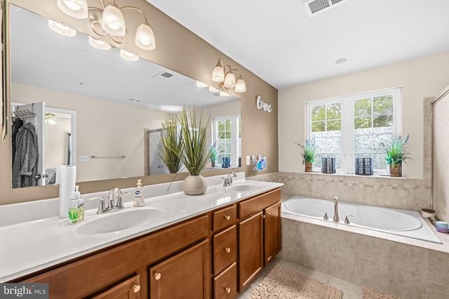 11642 ROYAL LYTHAM LN, Waldorf, MD 20602