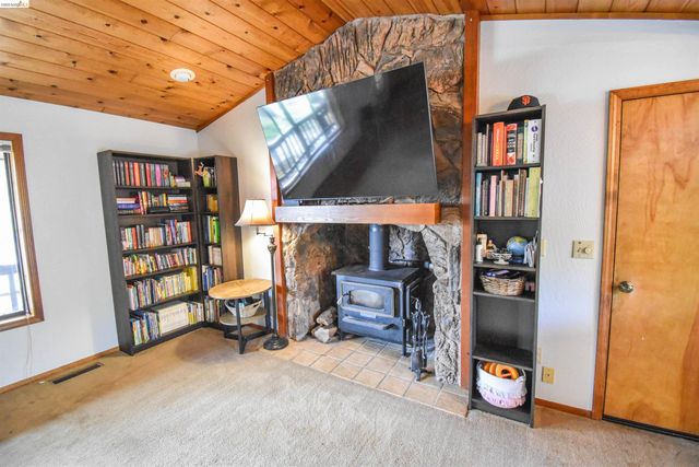 15 Roble Rd, Sonora, CA 95370