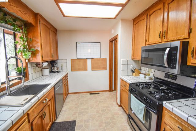 15 Roble Rd, Sonora, CA 95370