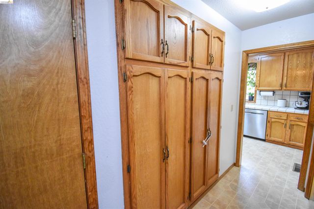 15 Roble Rd, Sonora, CA 95370