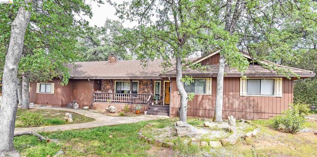15 Roble Rd, Sonora, CA 95370