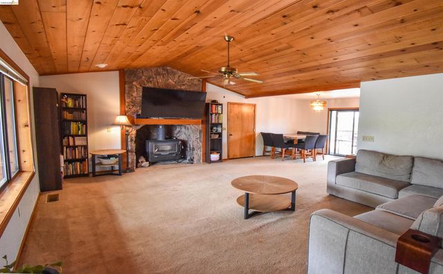 15 Roble Rd, Sonora, CA 95370