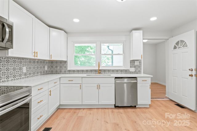 518 Westside Circle, China Grove, NC 28023