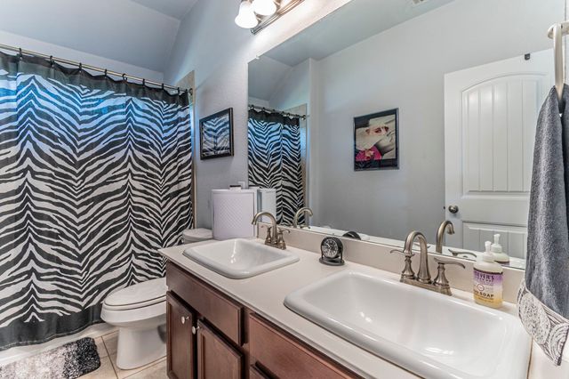 800 Spring Falls Drive, Mckinney, TX 75071