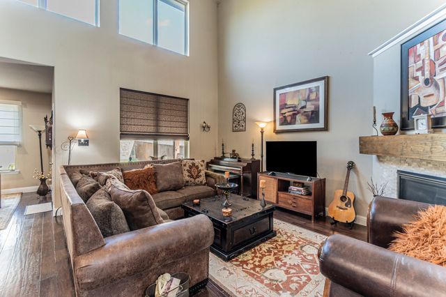 800 Spring Falls Drive, Mckinney, TX 75071