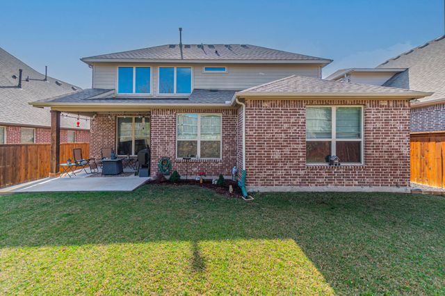 800 Spring Falls Drive, Mckinney, TX 75071