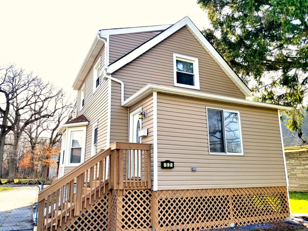 52 N Glenwood Avenue, Glenwood, IL 60425