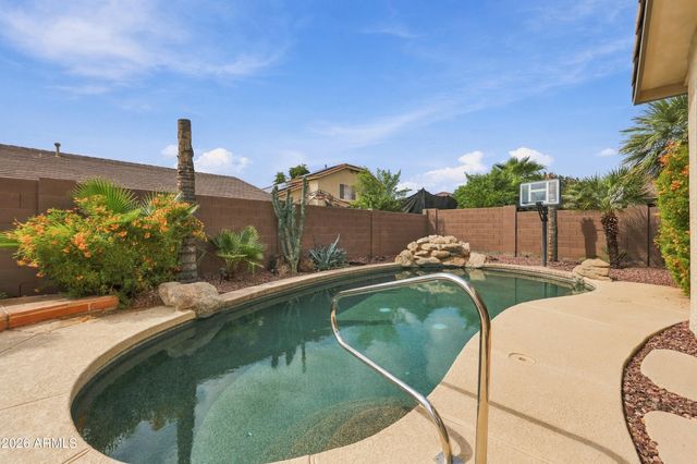 14633 W ST MORITZ Lane, Surprise, AZ 85379