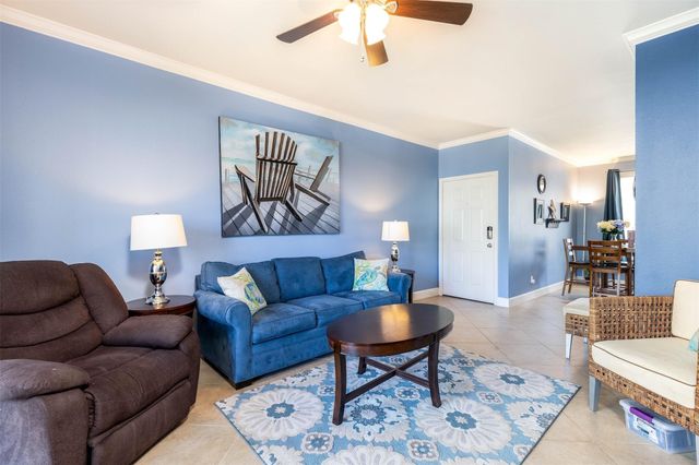 7000 Seawall Boulevard 324, Galveston, TX 77551