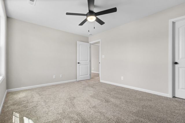 2531 Rafiki Dr, Clarksville, TN 37042