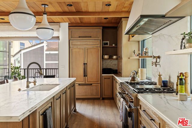 4315 Roma Court, Marina Del Rey, CA 90292