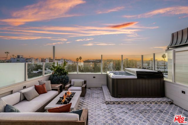 4315 Roma Court, Marina Del Rey, CA 90292