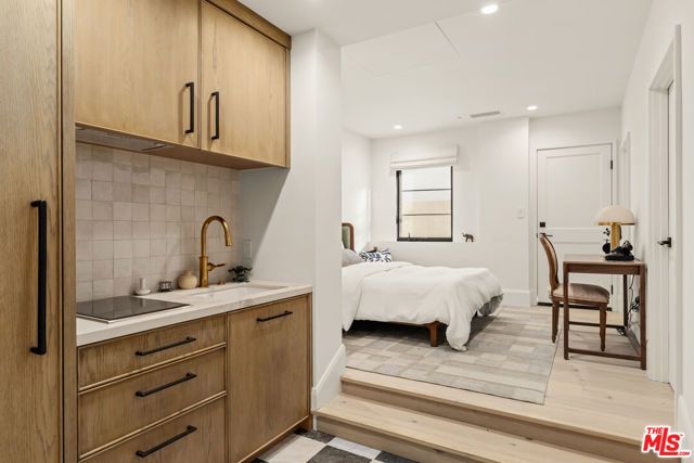 4315 Roma Court, Marina Del Rey, CA 90292