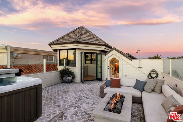 4315 Roma Court, Marina Del Rey, CA 90292