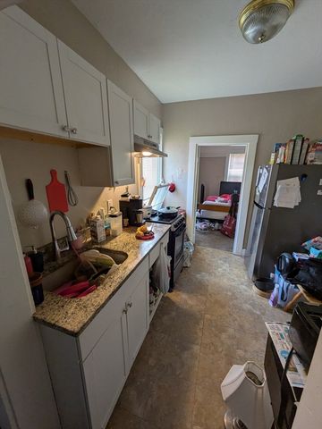338 Summer St 9, Franklin, MA 02038