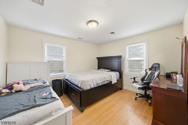 652 654e32nd St, Paterson City, NJ 07513