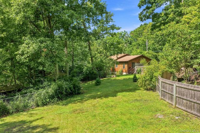 49 Maple Trail, Wurtsboro, NY 12790