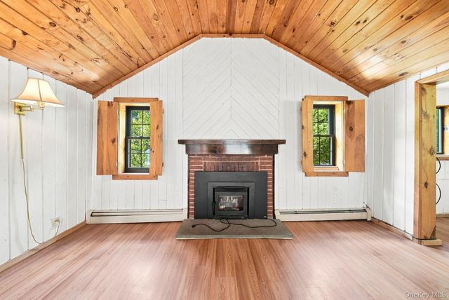 49 Maple Trail, Wurtsboro, NY 12790