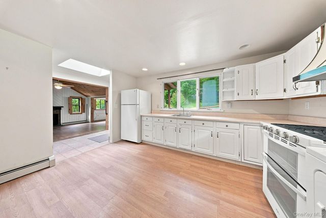 49 Maple Trail, Wurtsboro, NY 12790