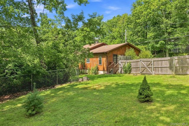 49 Maple Trail, Wurtsboro, NY 12790