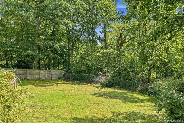 49 Maple Trail, Wurtsboro, NY 12790
