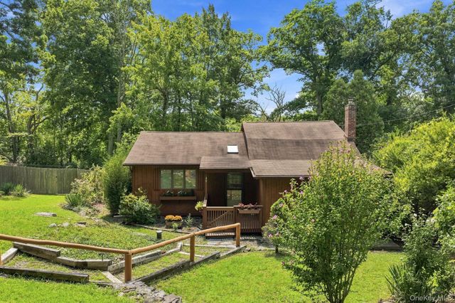 49 Maple Trail, Wurtsboro, NY 12790