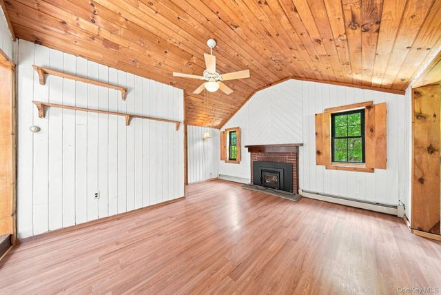 49 Maple Trail, Wurtsboro, NY 12790