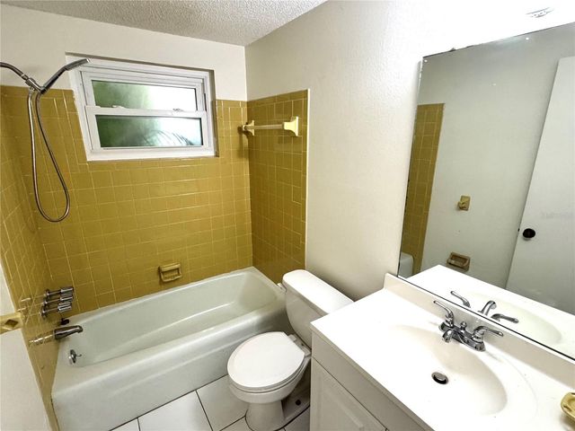 427 BLACKBURN STREET, Englewood, FL 34223