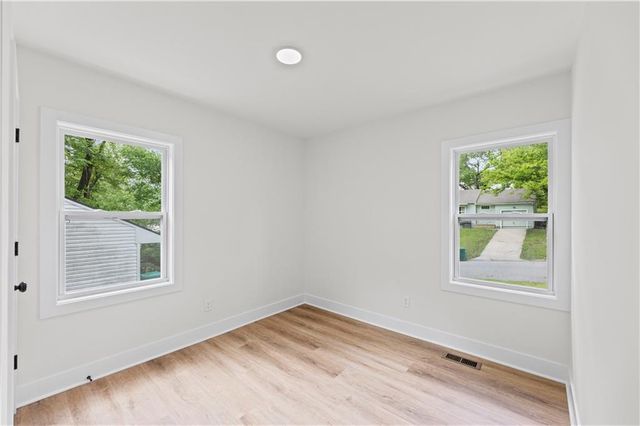 2815 S 24 Street, Kansas City, KS 66106