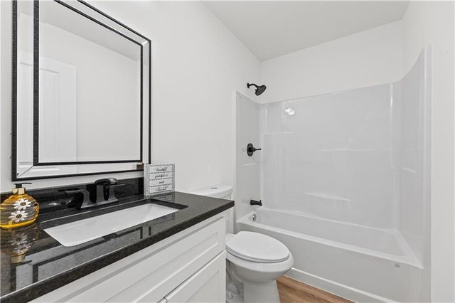 2815 S 24 Street, Kansas City, KS 66106