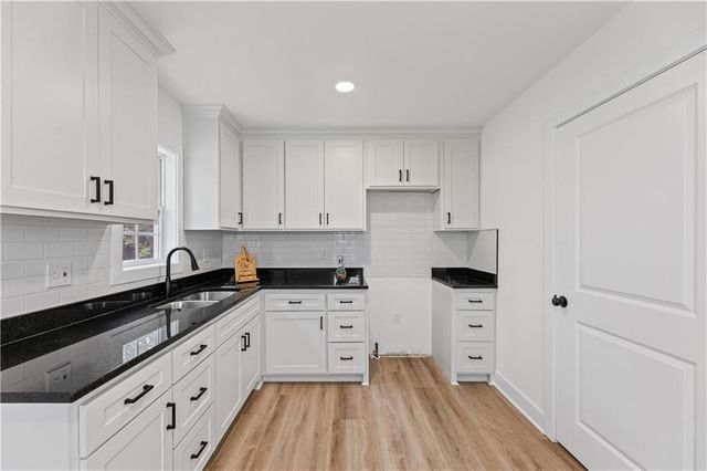 2815 S 24 Street, Kansas City, KS 66106
