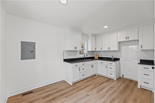 2815 S 24 Street, Kansas City, KS 66106