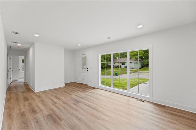 2815 S 24 Street, Kansas City, KS 66106