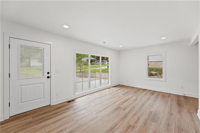 2815 S 24 Street, Kansas City, KS 66106