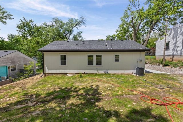 2815 S 24 Street, Kansas City, KS 66106