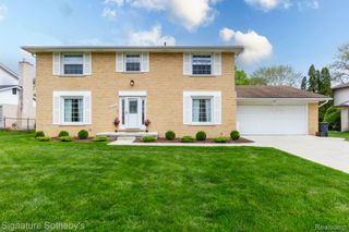 28205 Tavistock Trail, Southfield, MI 48034