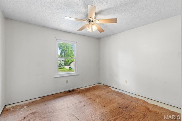 430 Nantucket Drive, St Charles, MO 63301