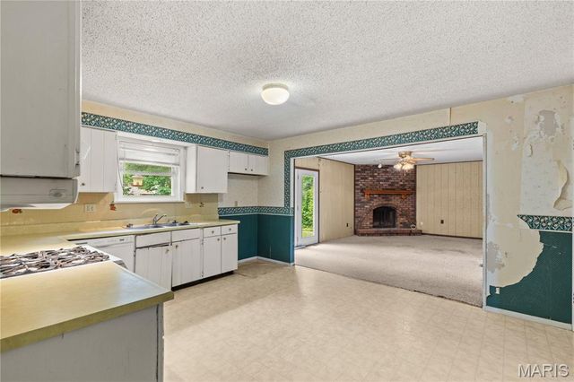430 Nantucket Drive, St Charles, MO 63301