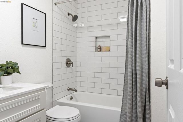 3477 Boston Ave 4, Oakland, CA 94602