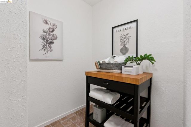 3477 Boston Ave 4, Oakland, CA 94602